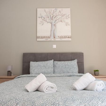 דירות אתונה Newly Renovated Flat 500M From Subway Station מראה חיצוני תמונה