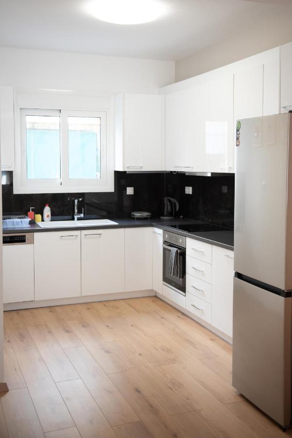 דירות אתונה Newly Renovated Flat 500M From Subway Station מראה חיצוני תמונה